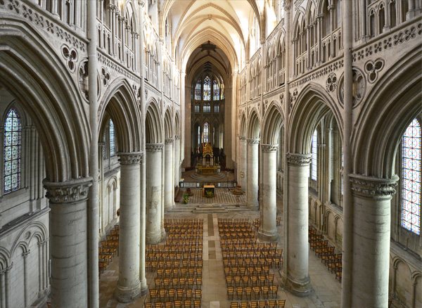 Nef gothique normand de la cathédrale de Sées